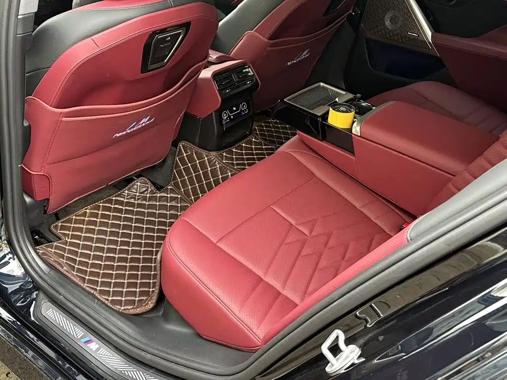 BMW 5 Series 2025 — фото 12