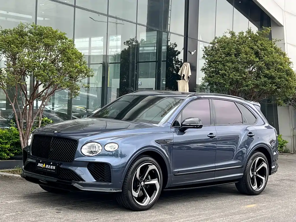 Bentley Bentayga 2023 — фото 11