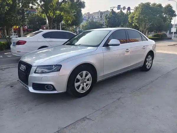Audi A4L 2012