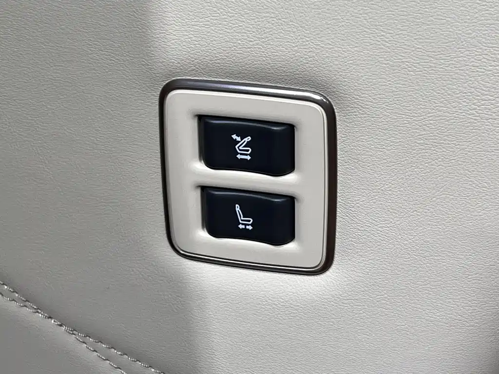 Toyota Alphard 2025 — фото 11