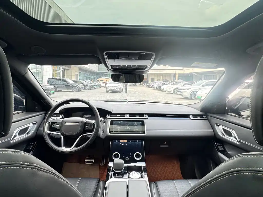 Land Rover Velar 2023 — фото 19