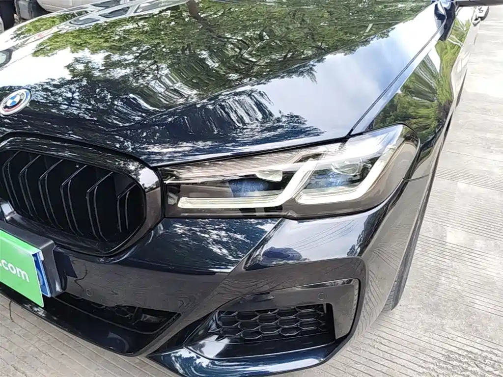 BMW 5 Series 2023 — фото 24