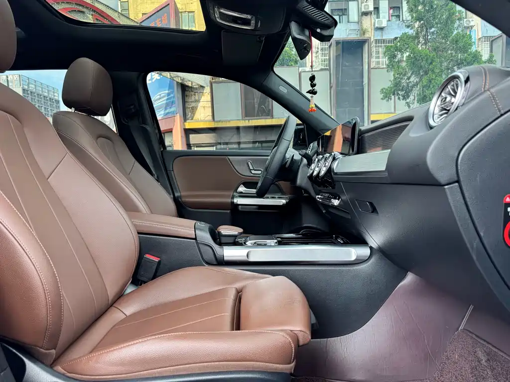 Mercedes-Benz GLB 2020 — фото 12