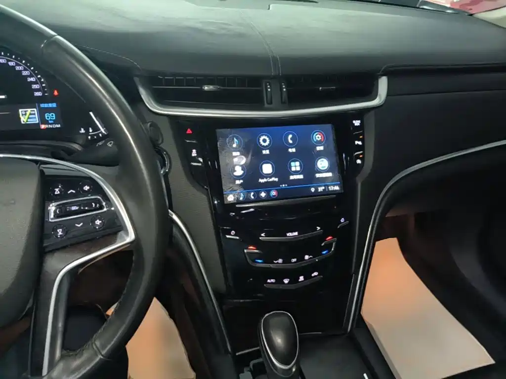 Cadillac XTS 2019 — фото 10