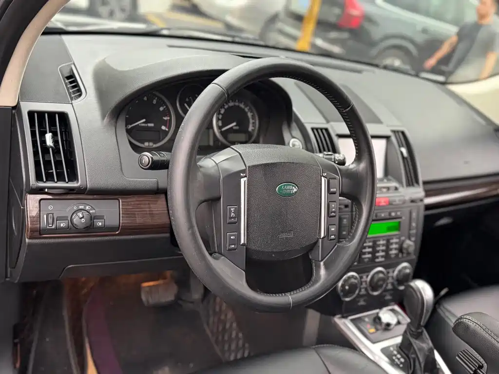 Land Rover Freelander 2 2013 — фото 17