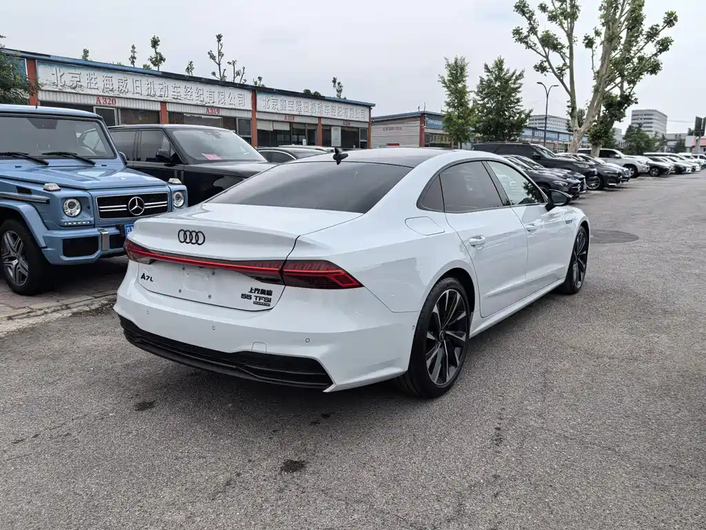 Audi A7L 2025 — фото 21