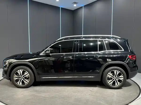 Mercedes-Benz GLB 2024