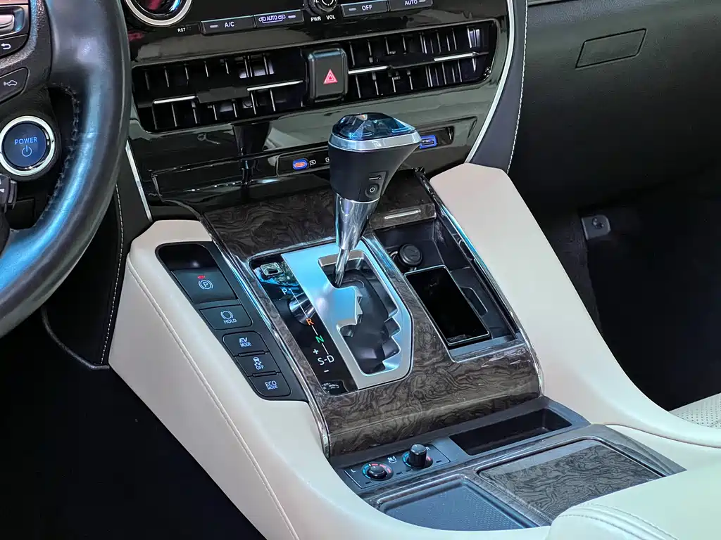 Toyota Vellfire 2019 — фото 13