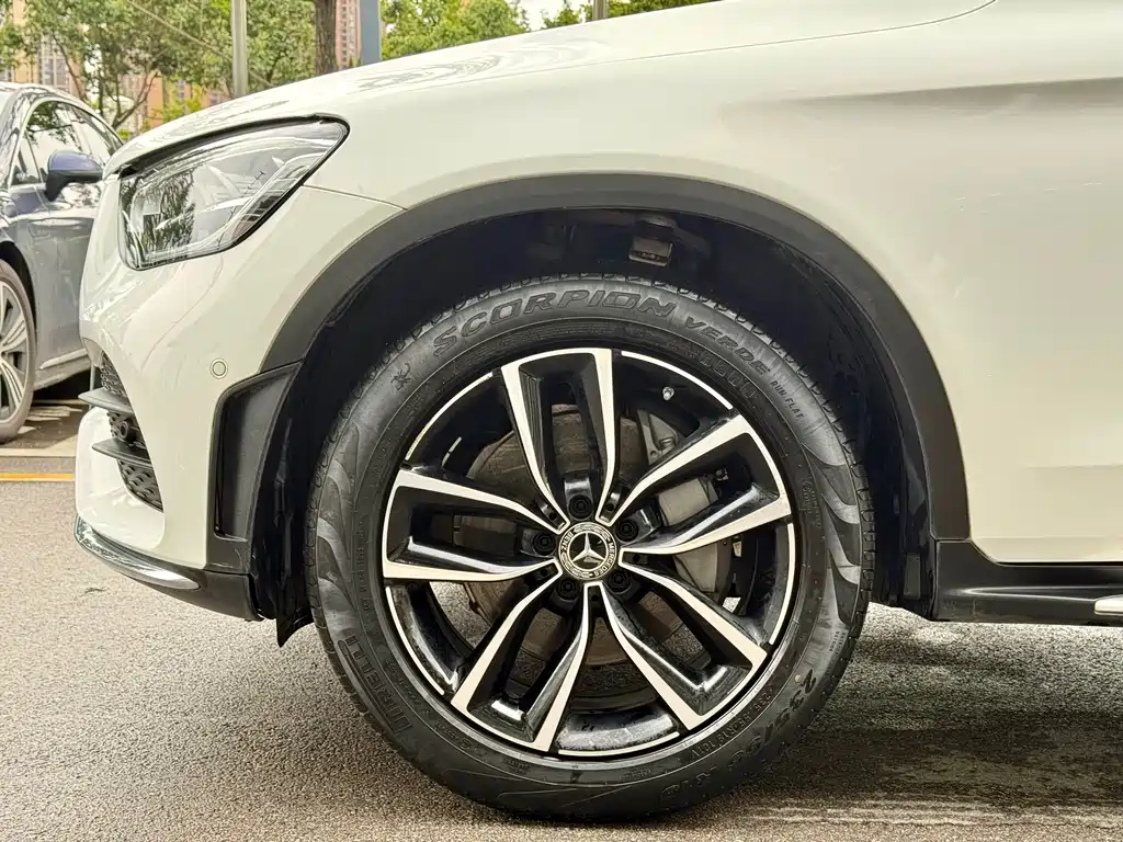 Mercedes-Benz GLC 2021 — фото 13