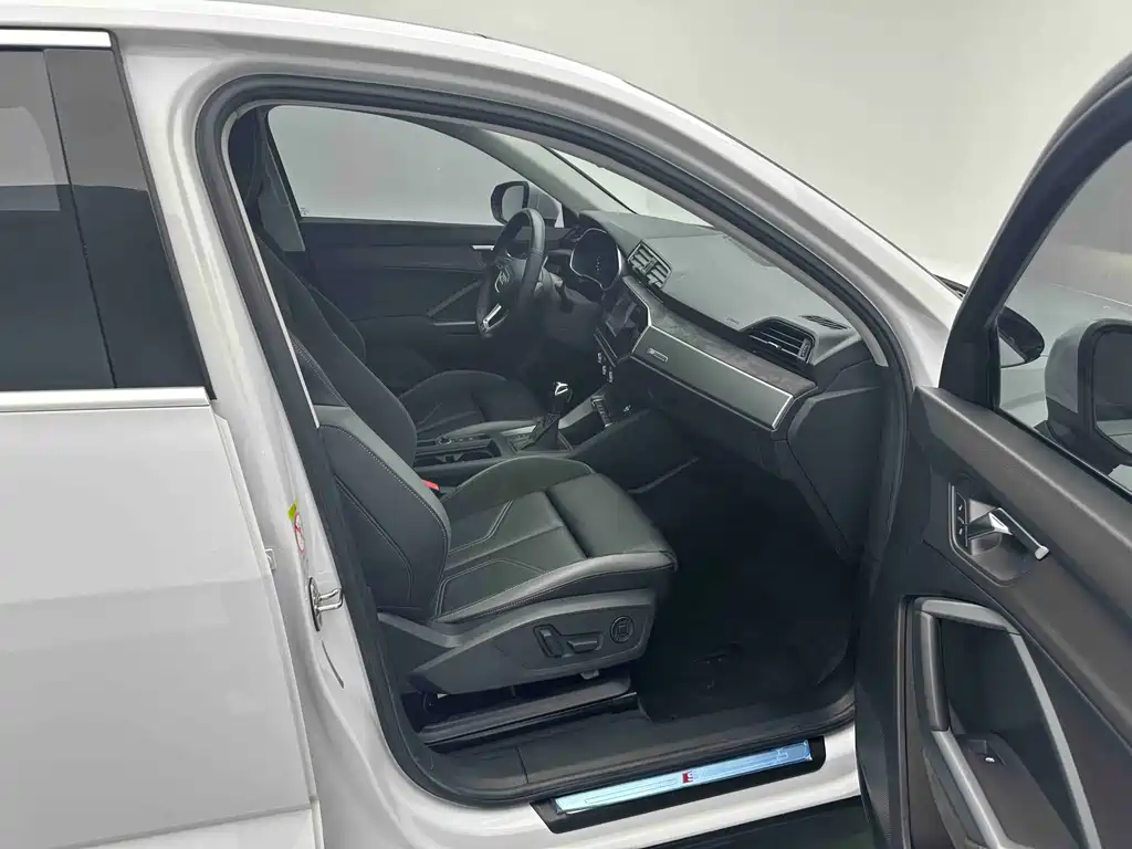 Audi Q3 Sportback 2022 — фото 7