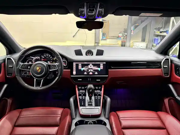 Porsche Cayenne 2021