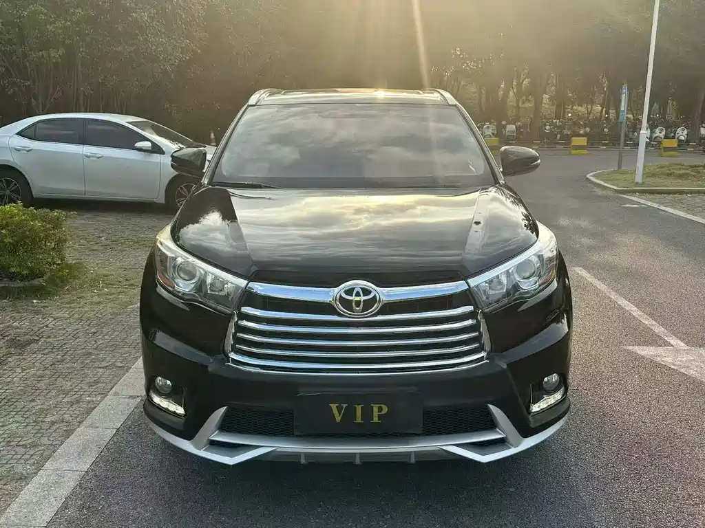 Toyota Highlander 2017 — фото 2