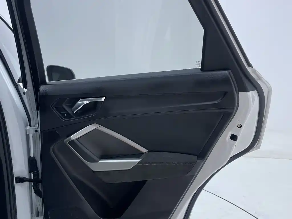 Audi Q3 2022 — фото 20