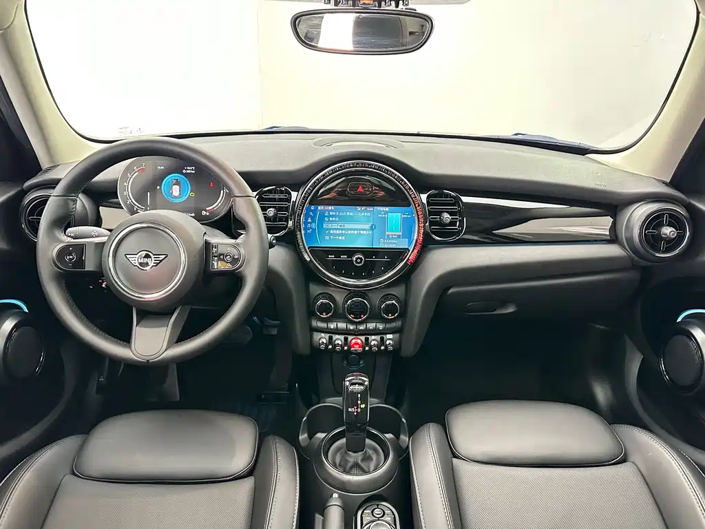 MINI MINI 2022