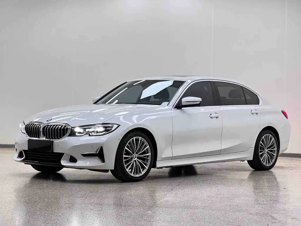 BMW 3 Series 2020 — фото 1