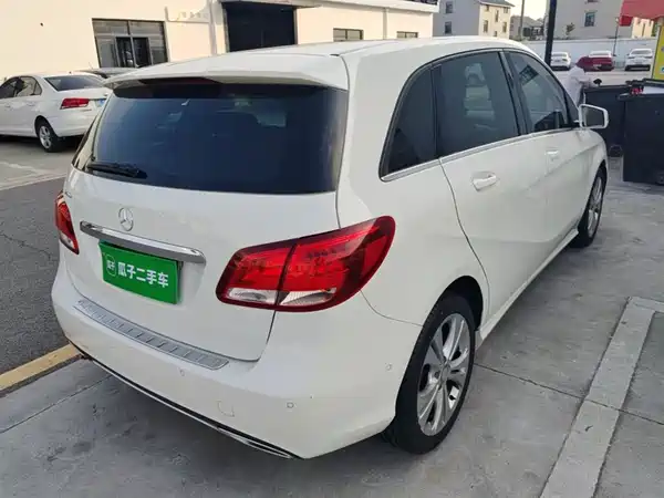Mercedes-Benz B-Class 2015