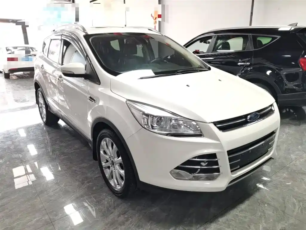 Ford Kuga 2015 — фото 4