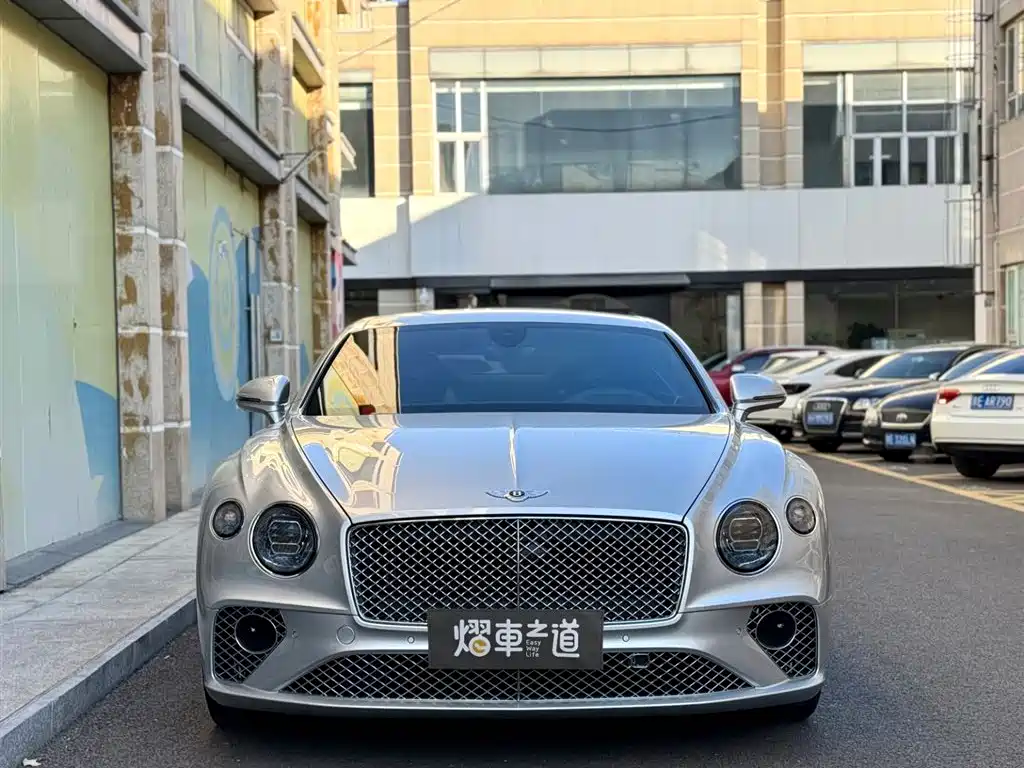 Bentley Continental 2020 — фото 2