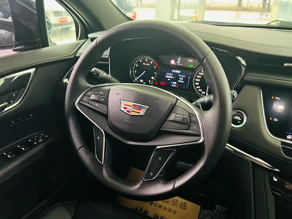 Cadillac XT5 2019 — фото 18