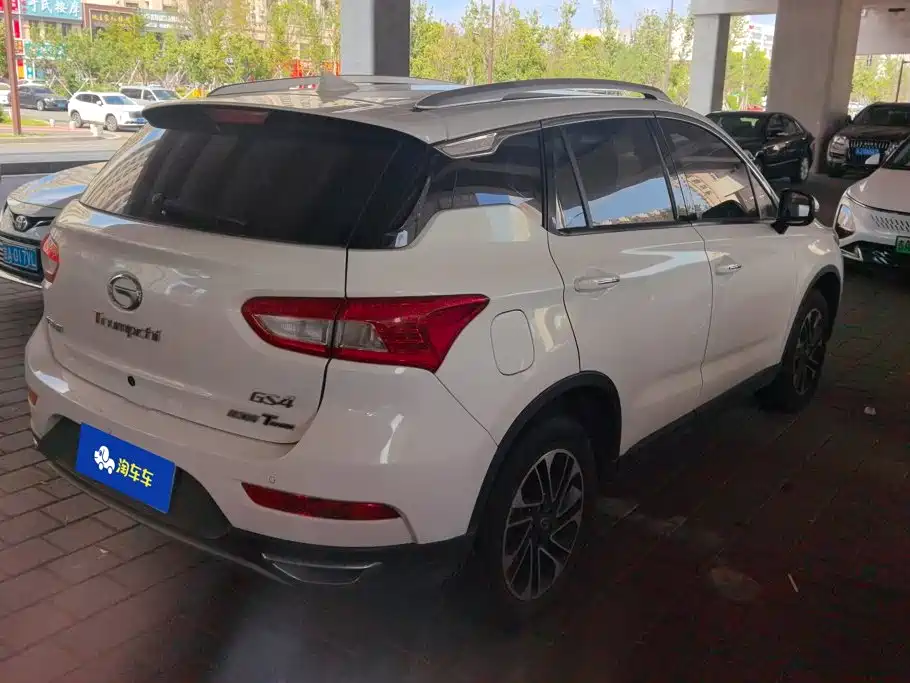 GAC Trumpchi GS4 2016 — фото 3