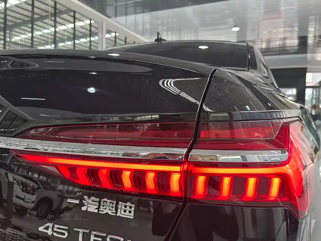 Audi A6L 2020 — фото 11