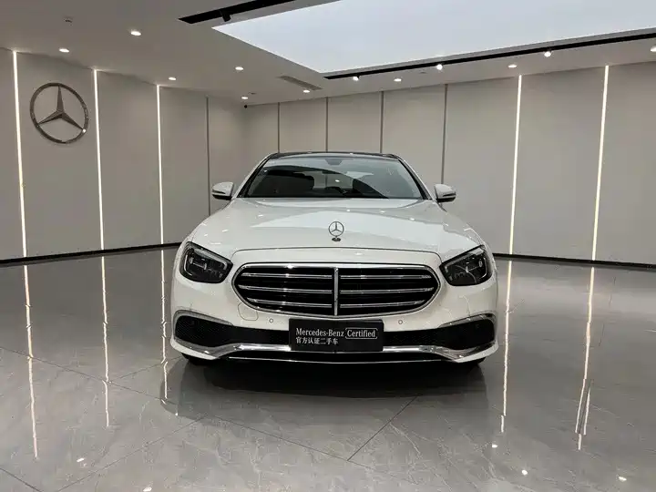 Mercedes-Benz E-Class 2023 — фото 2