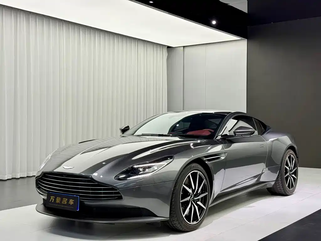 Aston Martin DB11 2020