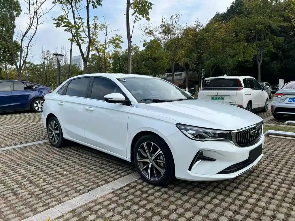 Geely Emgrand 2022 — фото 2