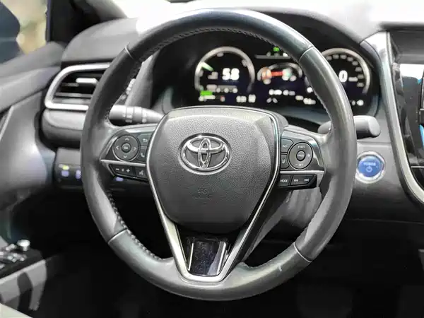 Toyota Camry 2021