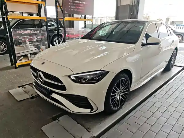 Mercedes-Benz C-Class 2025
