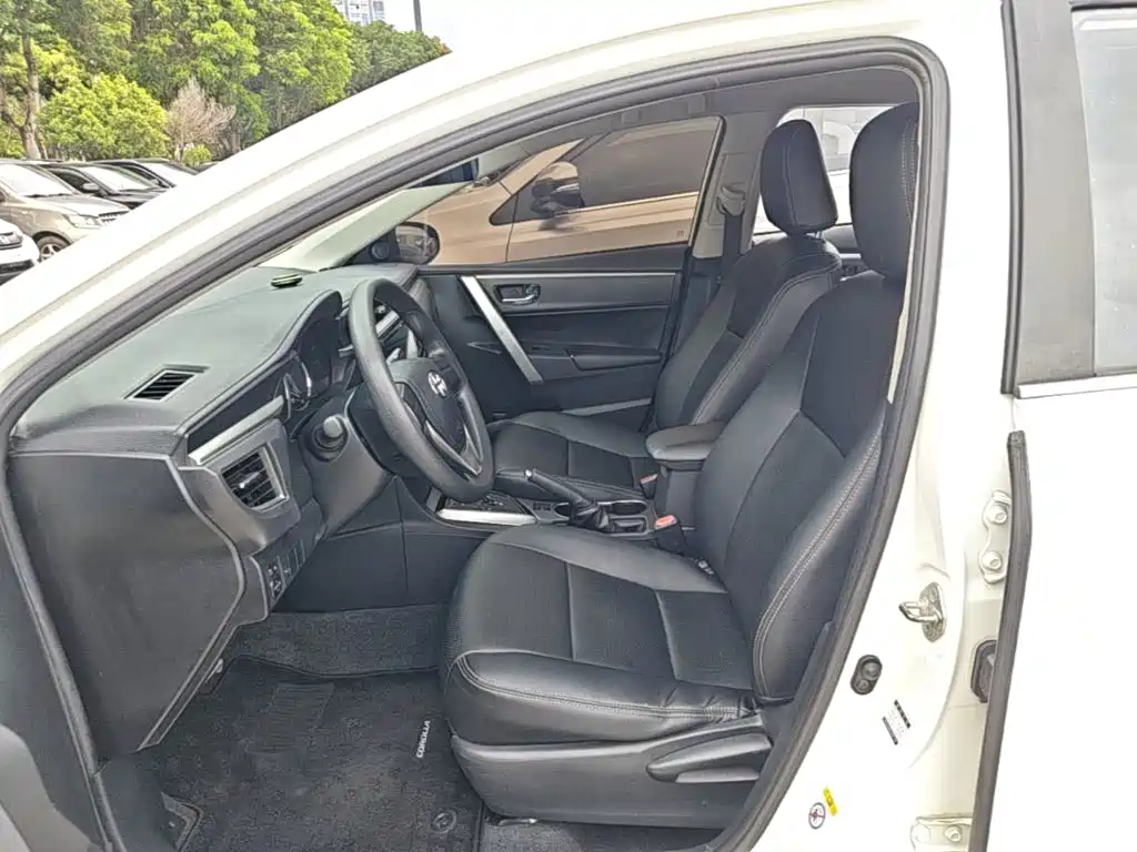 Toyota Corolla 2016 — фото 15