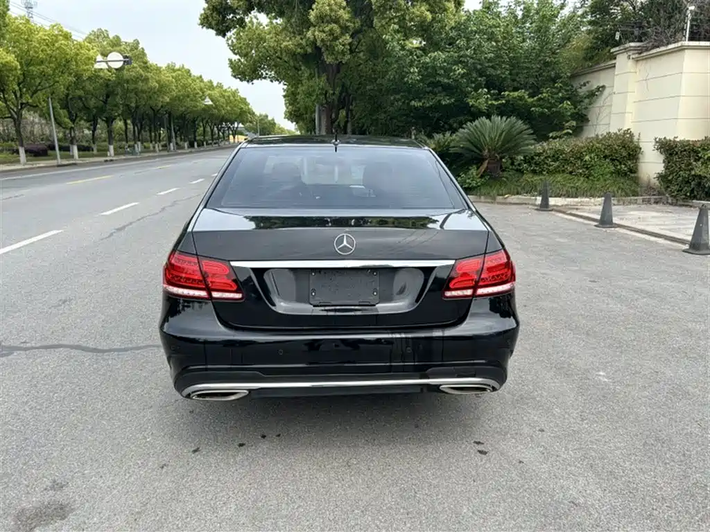 Mercedes-Benz E-Class 2015 — фото 9