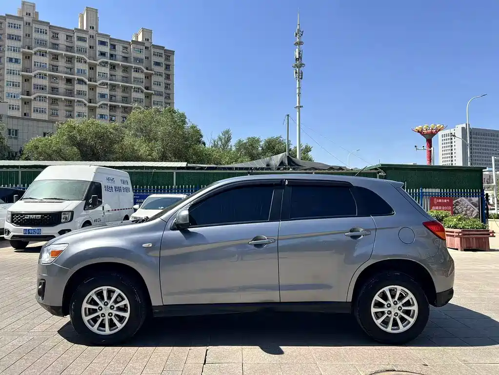 Mitsubishi Jinxuan ASX 2015 — фото 16