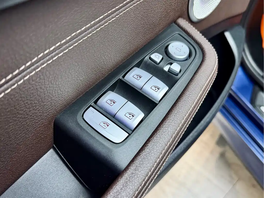 BMW 1 Series 2021 — фото 11