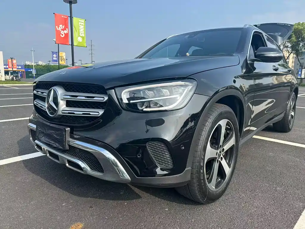 Mercedes-Benz GLC 2022 — фото 1