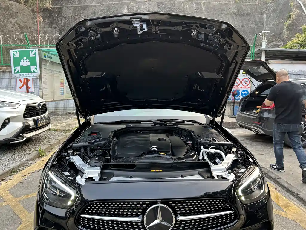 Mercedes-Benz E-Class 2021 — фото 19