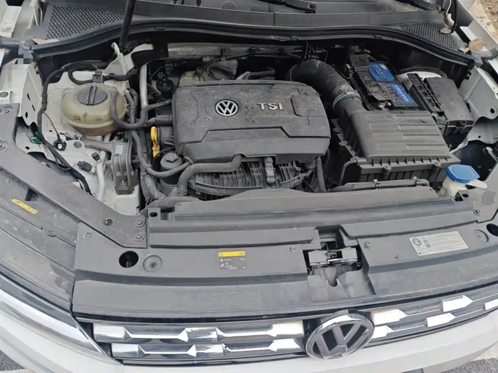 Volkswagen Tiguan L 2017 — фото 11