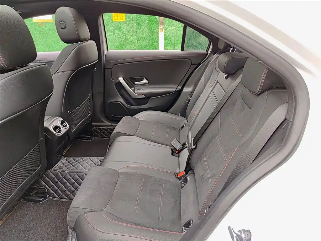 Mercedes-Benz A-Class 2023 — фото 8