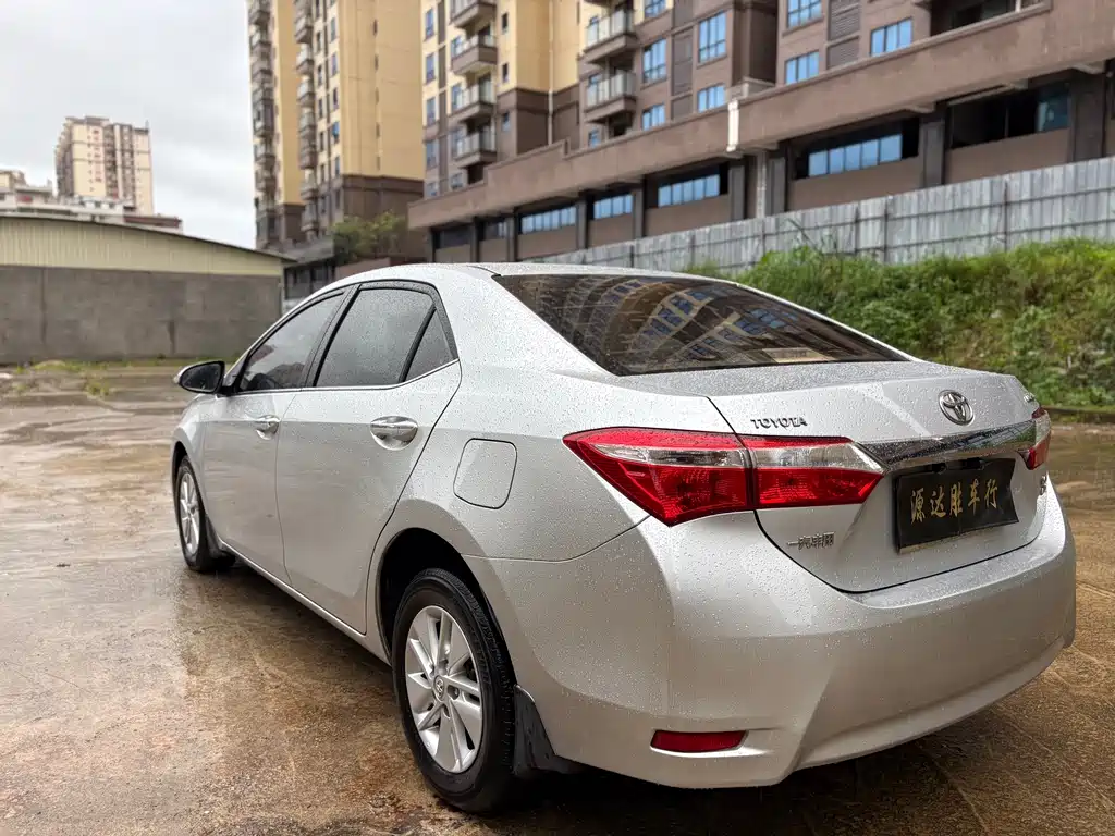 Toyota Corolla 2017 — фото 10