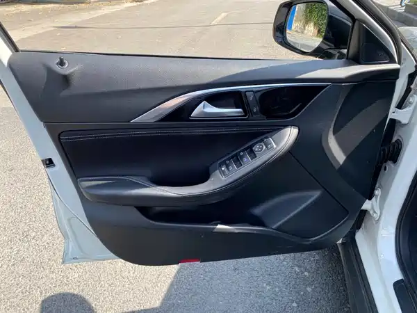 Infiniti QX30 2017