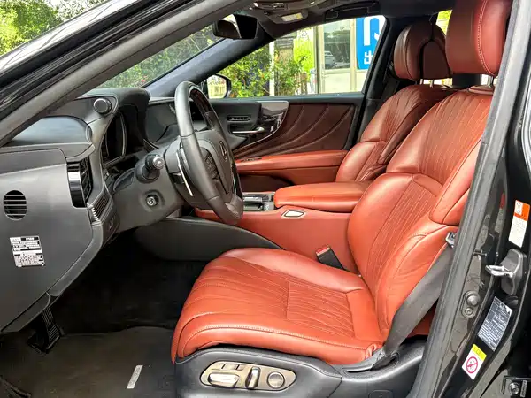 Lexus LS 2019