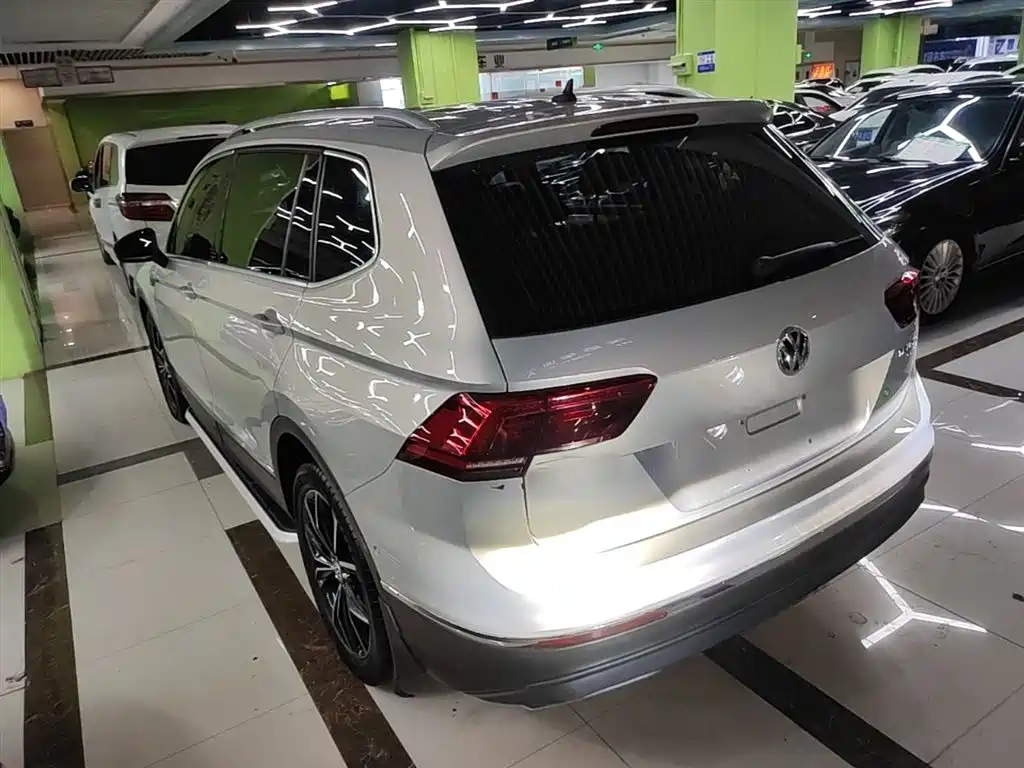 Volkswagen Tiguan L 2018 — фото 5