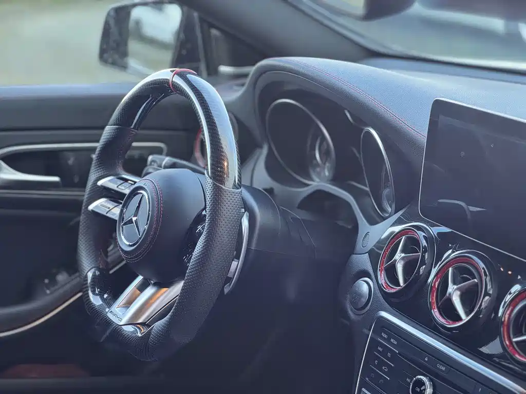 Mercedes-Benz CLA AMG 2017 — фото 13