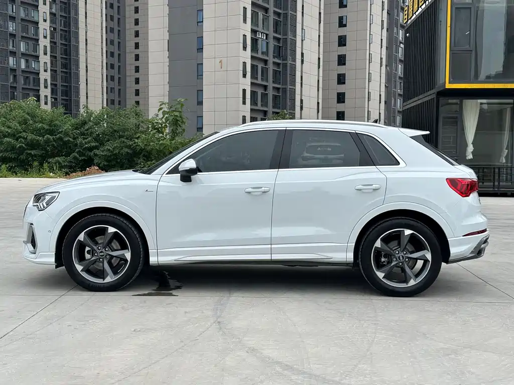 Audi Q3 2022