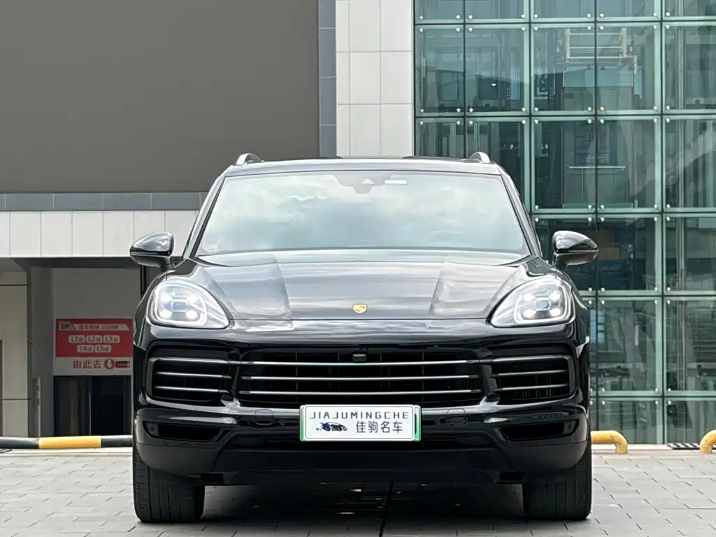 Porsche Cayenne Hybrid 2023