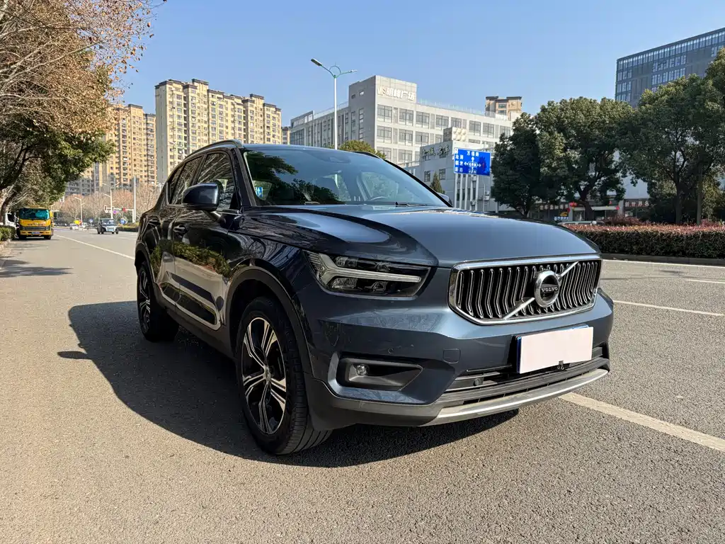 Volvo XC40 2021 — фото 3