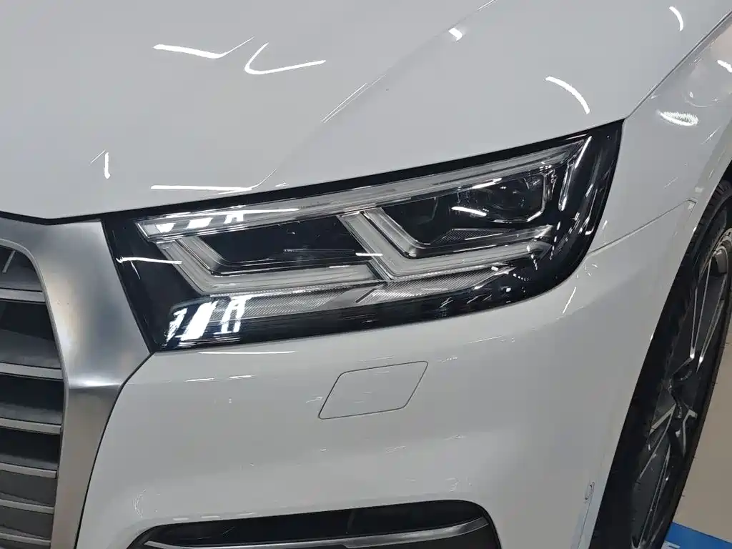 Audi Q5L 2020 — фото 14