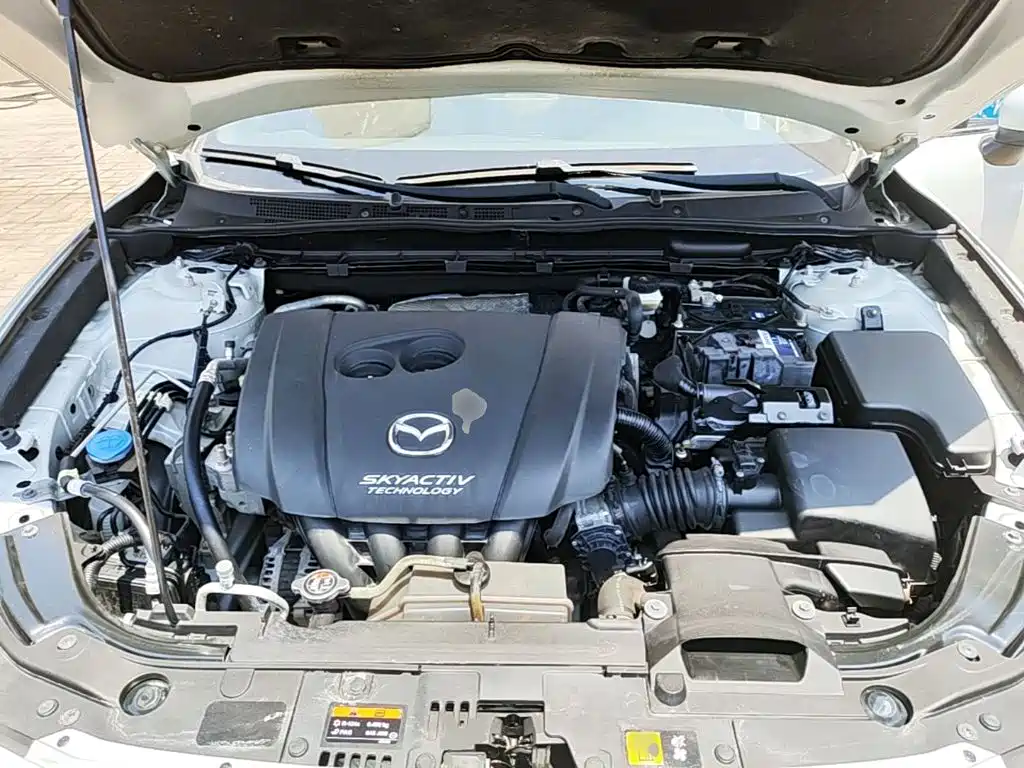 Mazda CX-4 2017 — фото 20