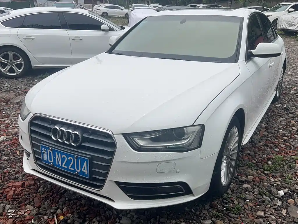 Audi A4L 2014 — фото 1