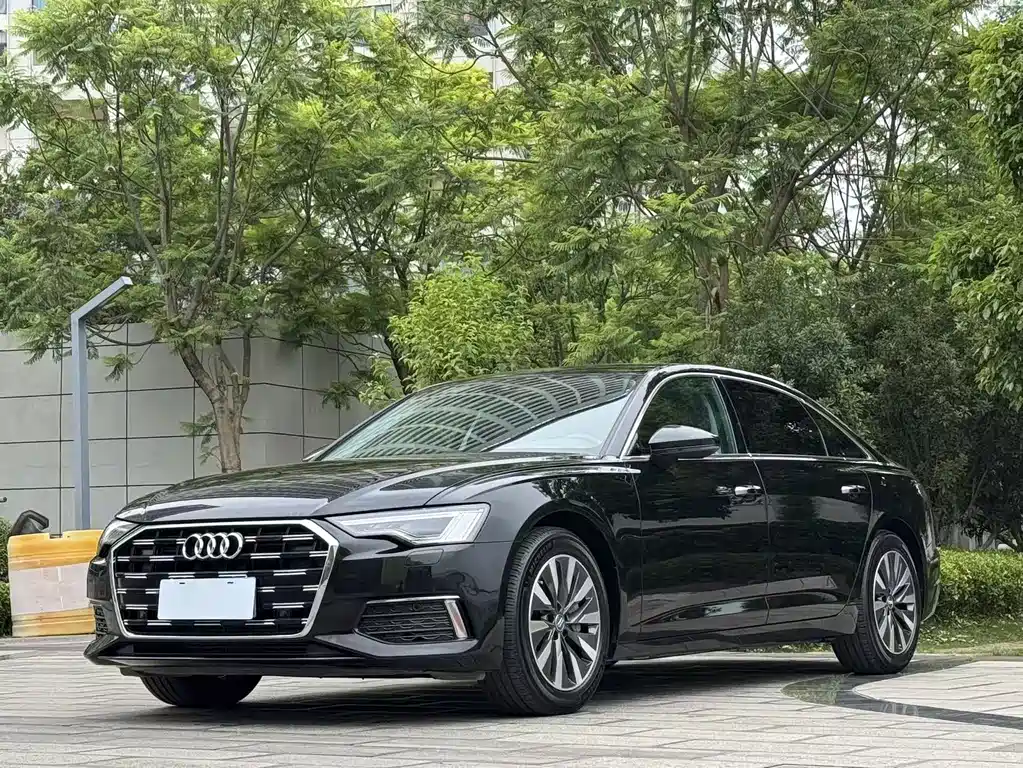 Audi A6L 2019 — фото 1
